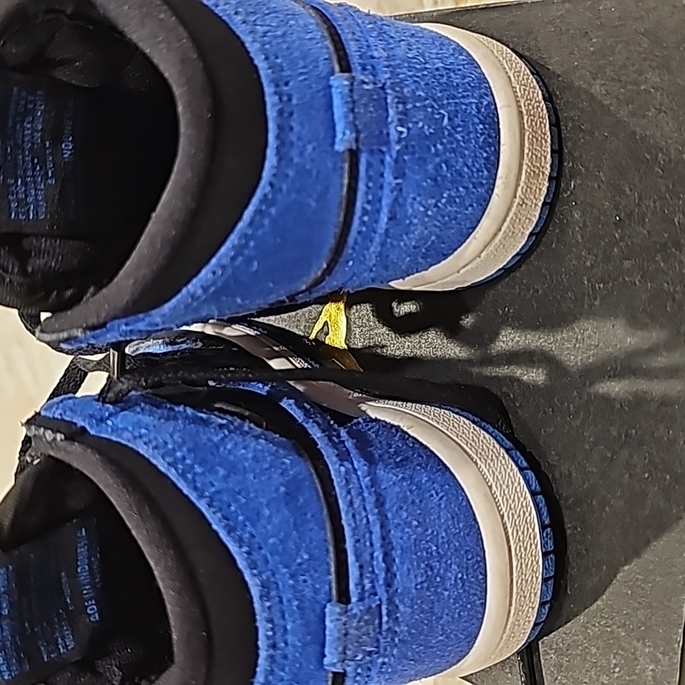 Jordan 1 retro high OG - Picture 5 of 9